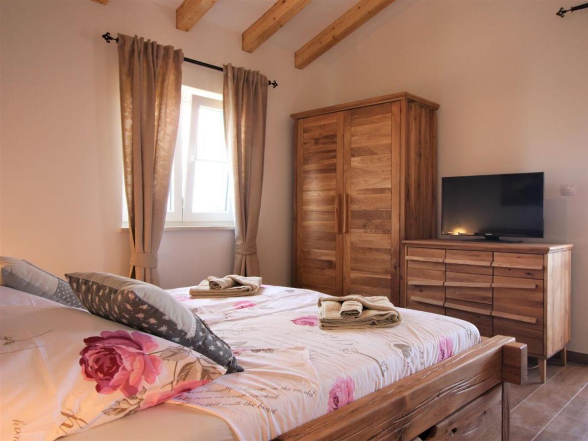 Moderne Istrische Steinvilla - 4 Sterne Mit Privatem, Beheizbaren Pool & Meerblick Kavran Buitenkant foto